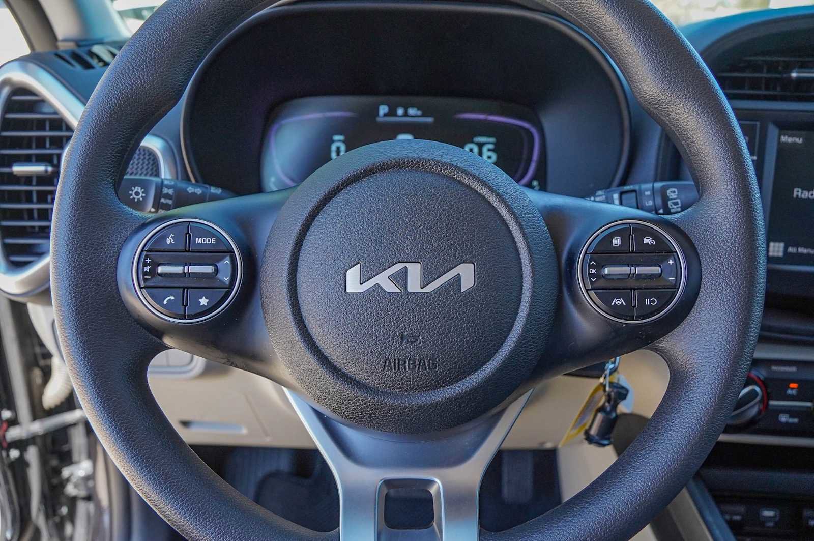 Certified 2023 Kia Soul LX w/ LX Technology Package image 12