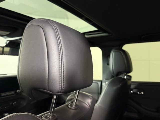 Used 2022 Nissan Frontier PRO-4X w/ Pro-4X Premium Package image 23