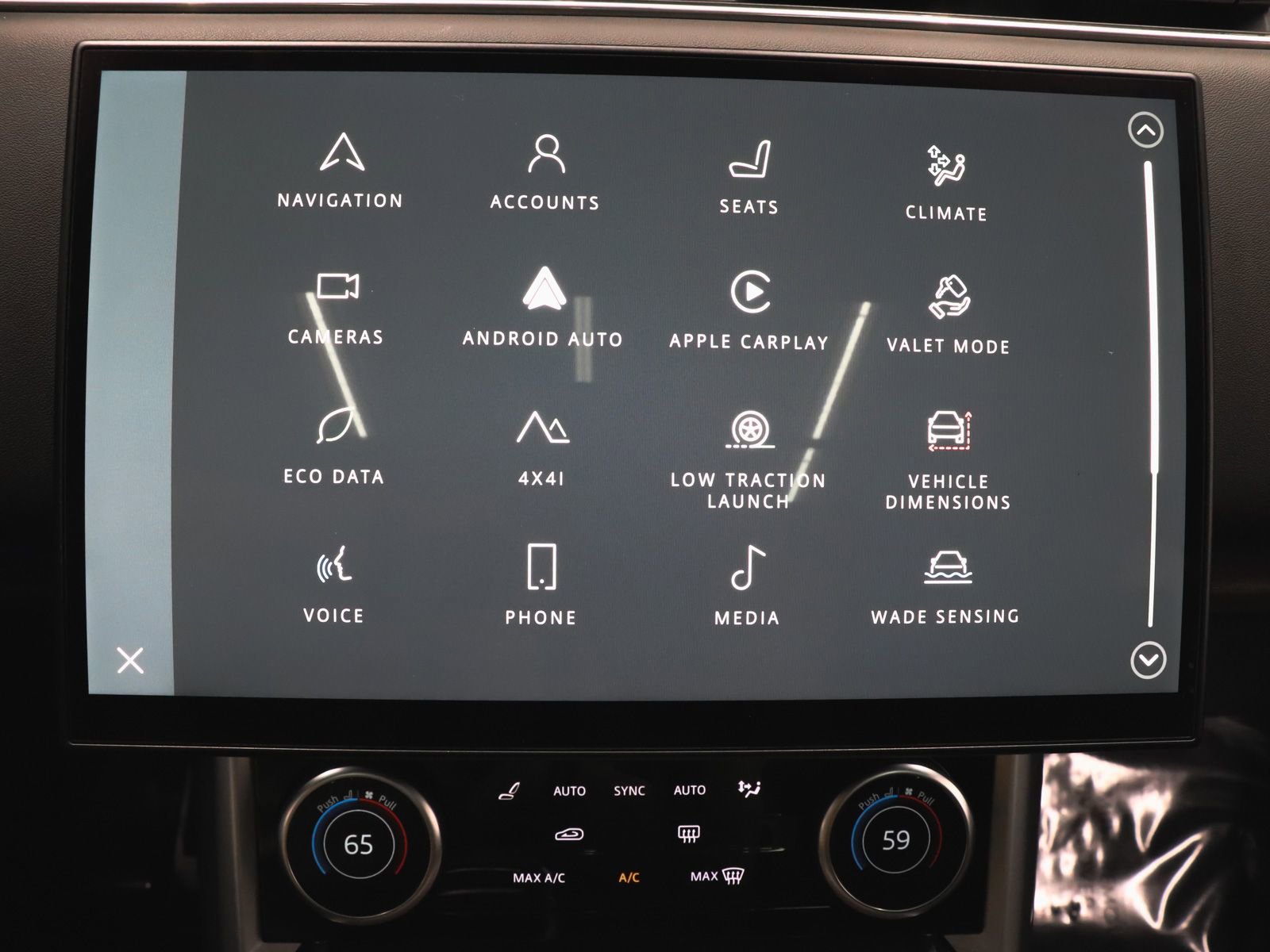 Used 2023 Land Rover Range Rover SE image 35