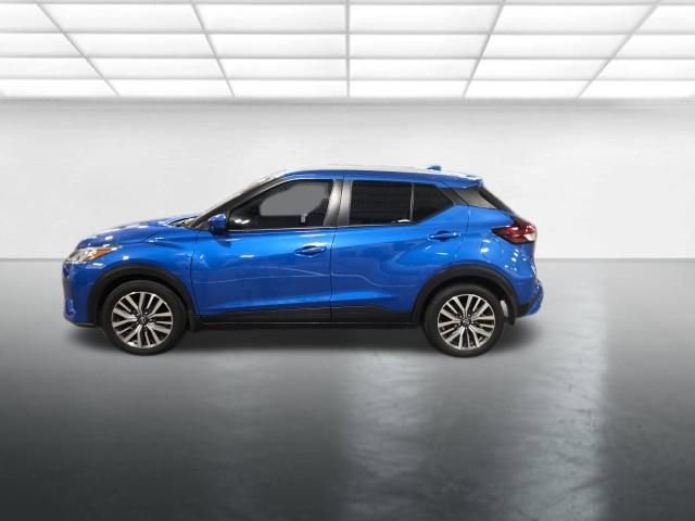 Used 2023 Nissan Kicks SV FWD image 7