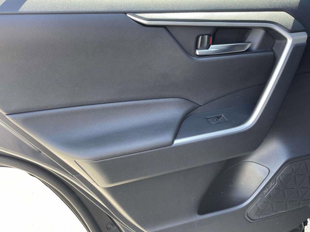 Used 2023 Toyota RAV4 SE w/ SE Grade Weather Package image 10