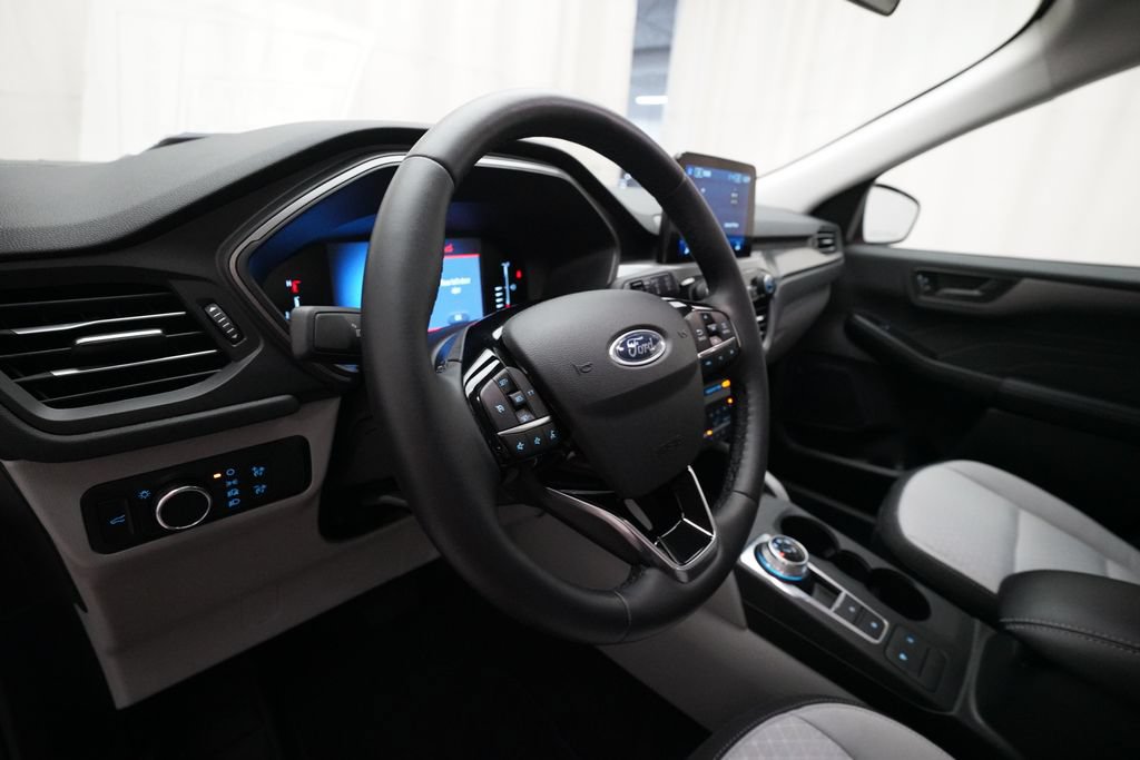 Used 2024 Ford Escape Active AWD/4WD image 8