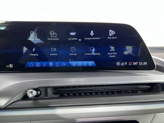 Used 2026 Cadillac Vistiq Sport image 13