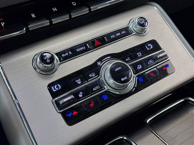 Used 2020 Lincoln Aviator Reserve w/ Equipment Group 202A image 18