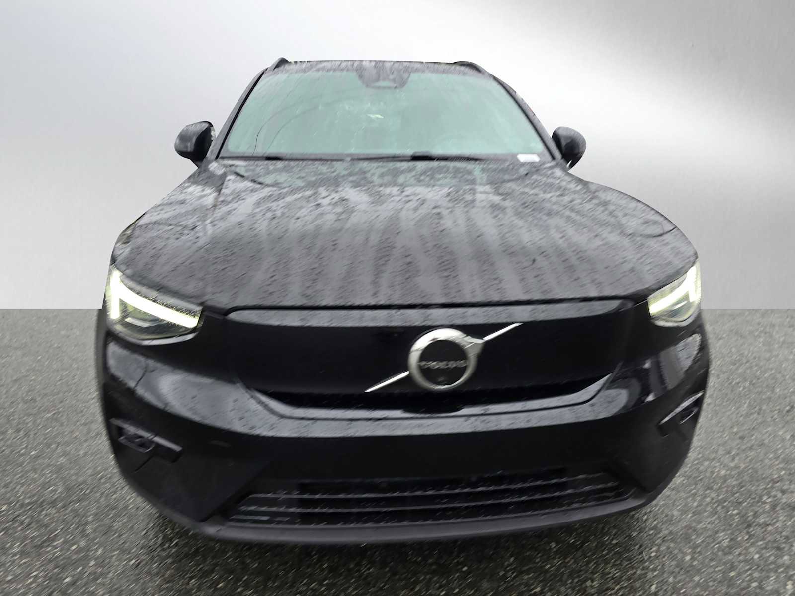 Used 2023 Volvo XC40 Recharge Ultimate w/ Protection Package Premier image 8