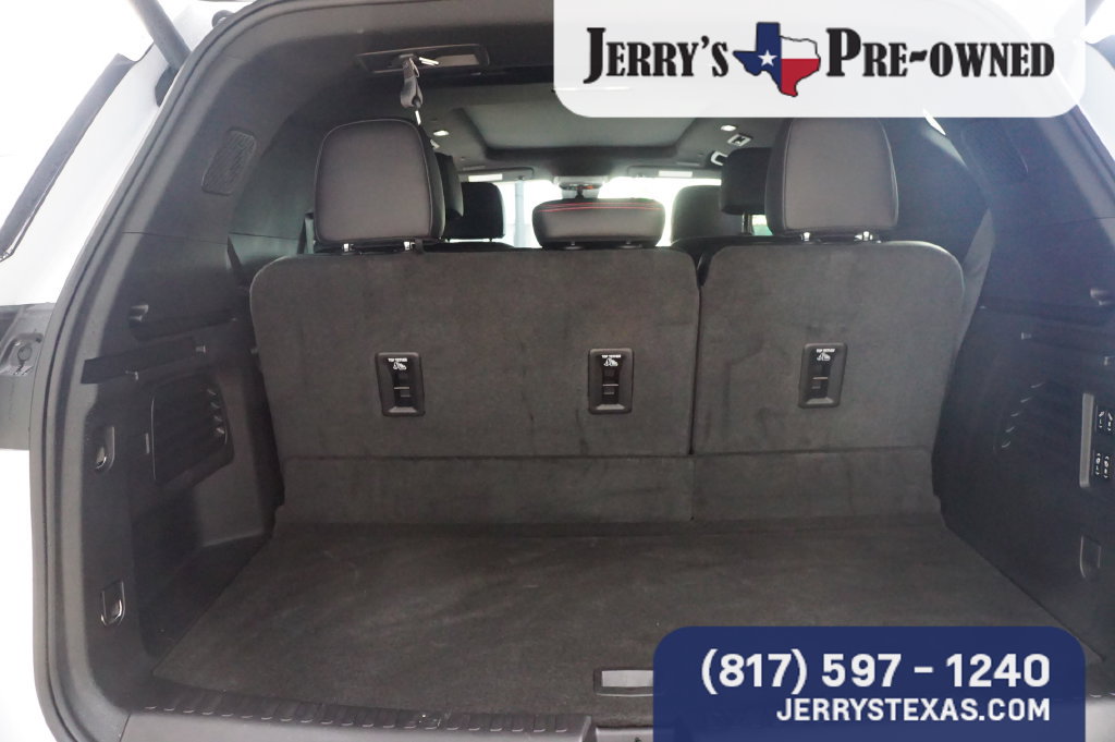 Used 2026 Chevrolet Traverse RS FWD image 22