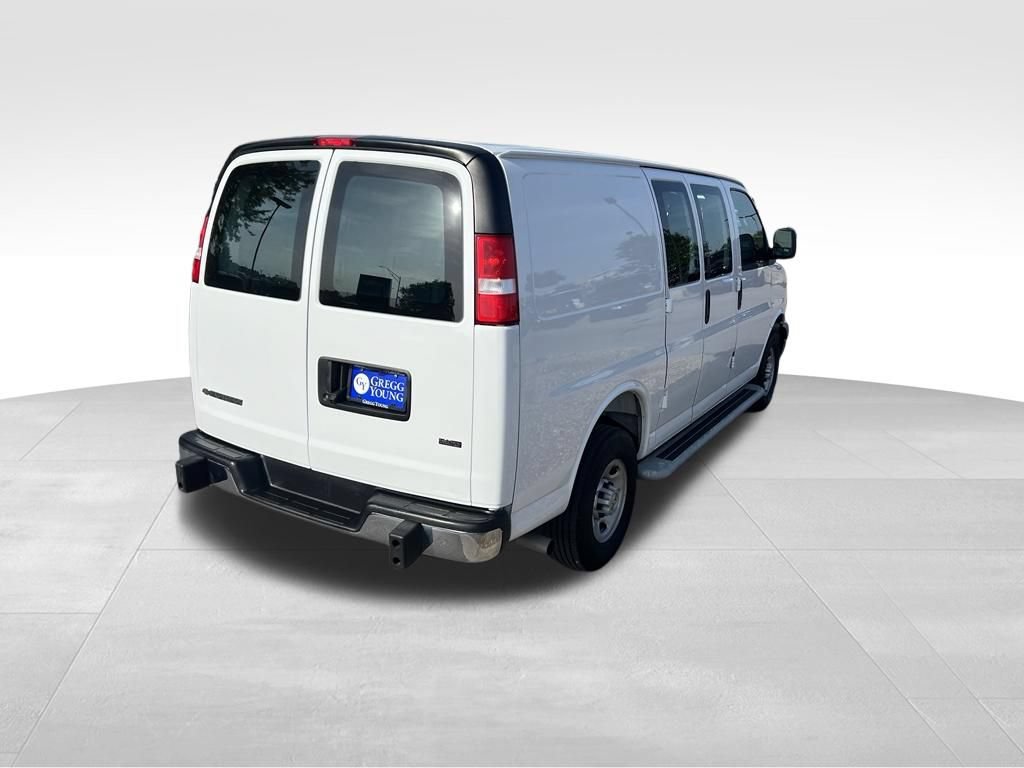 Used 2025 Chevrolet Express 2500 w/ Driver Convenience Package RWD image 7
