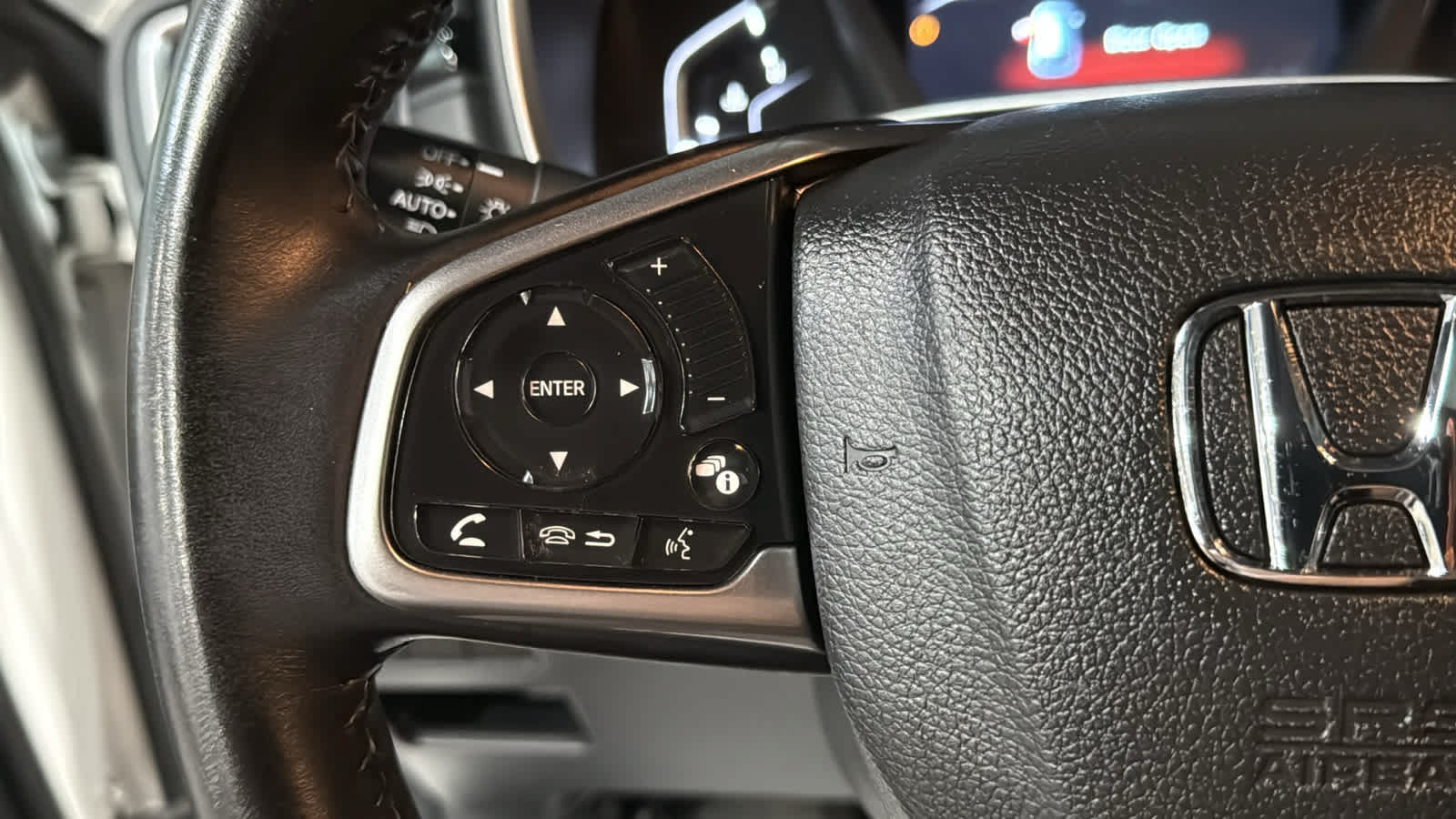 Used 2017 Honda CR-V Touring image 12