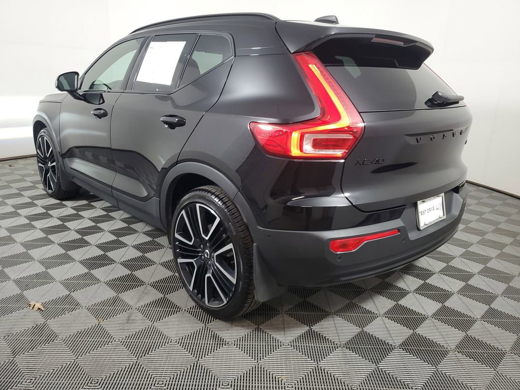 Certified 2026 Volvo XC40 B5 Ultra w/ Climate Package image 6