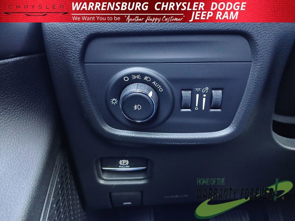 New 2025 Jeep Grand Cherokee L Limited w/ Luxury Tech Group II AWD/4WD image 34