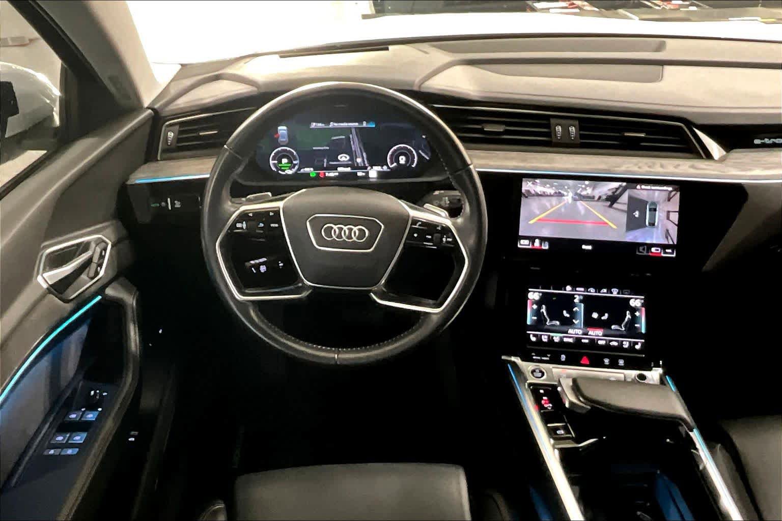 Used 2021 Audi e-tron Prestige w/ Prestige Package image 5