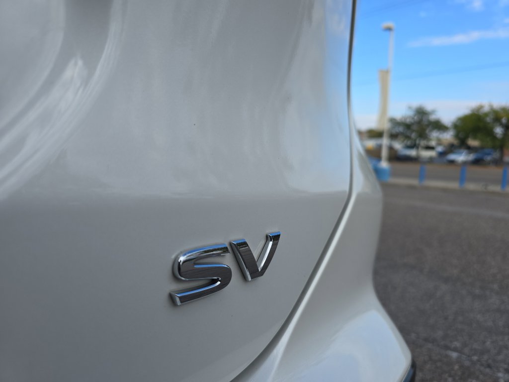 Used 2024 Nissan Kicks SV image 11