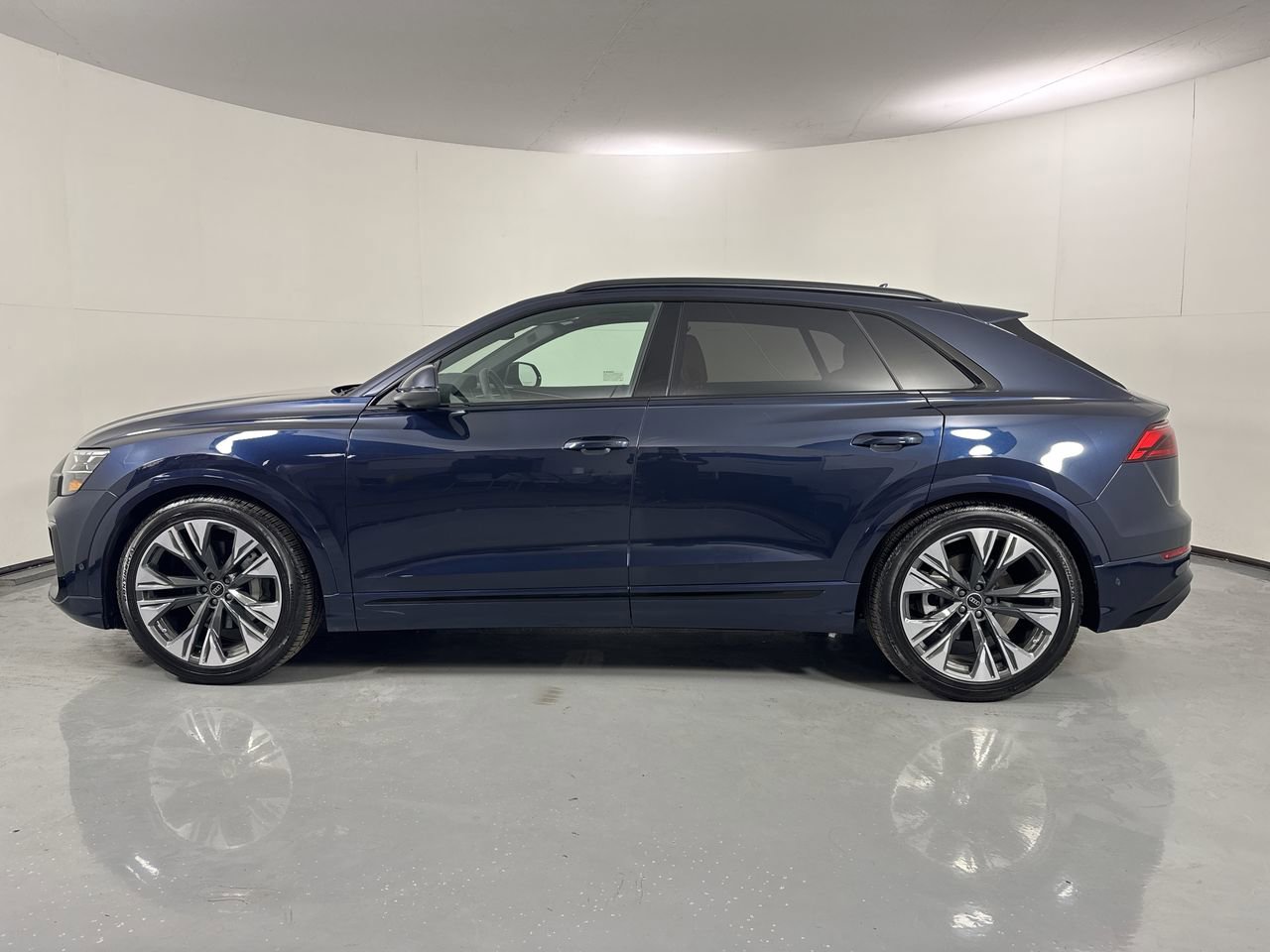 Used 2025 Audi Q8 Prestige AWD/4WD image 30