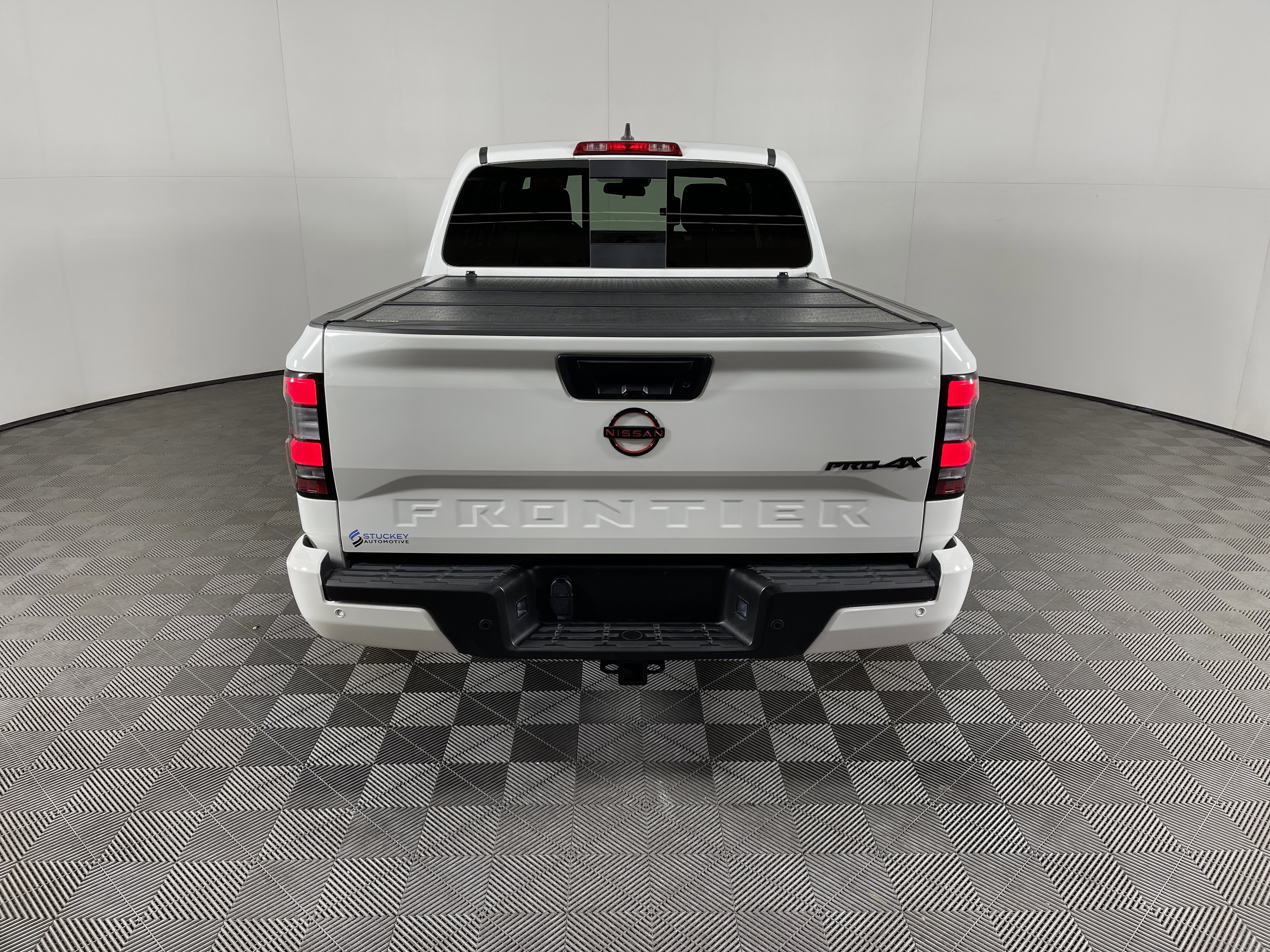 Used 2024 Nissan Frontier PRO-4X w/ Pro Convenience Package image 4