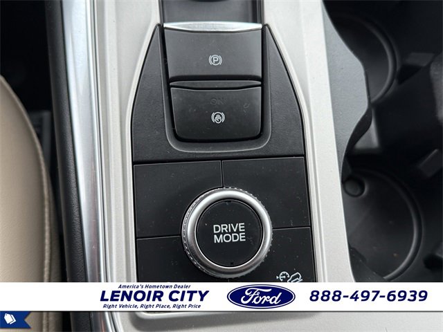 Used 2022 Ford Explorer XLT w/ Equipment Group 202A image 30