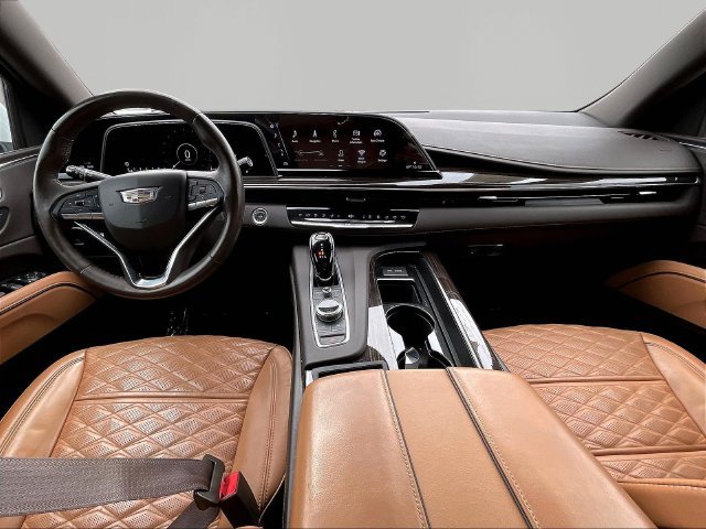 Used 2022 Cadillac Escalade Premium Luxury AWD/4WD image 9