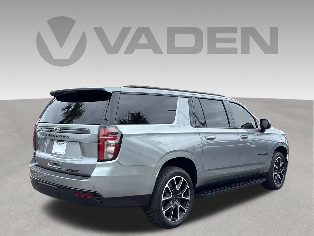 Used 2023 Chevrolet Suburban RST w/ Luxury Package AWD/4WD image 20