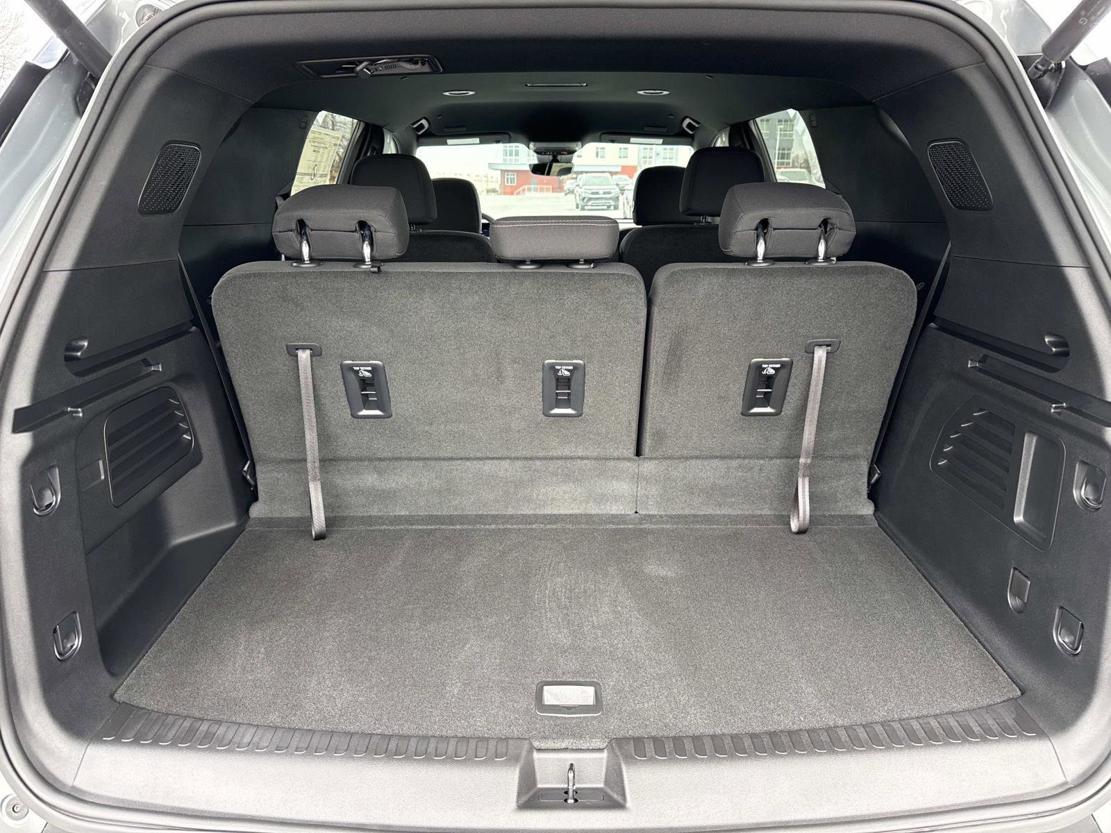 New 2026 Chevrolet Traverse LT w/ Driver Confidence Package image 11