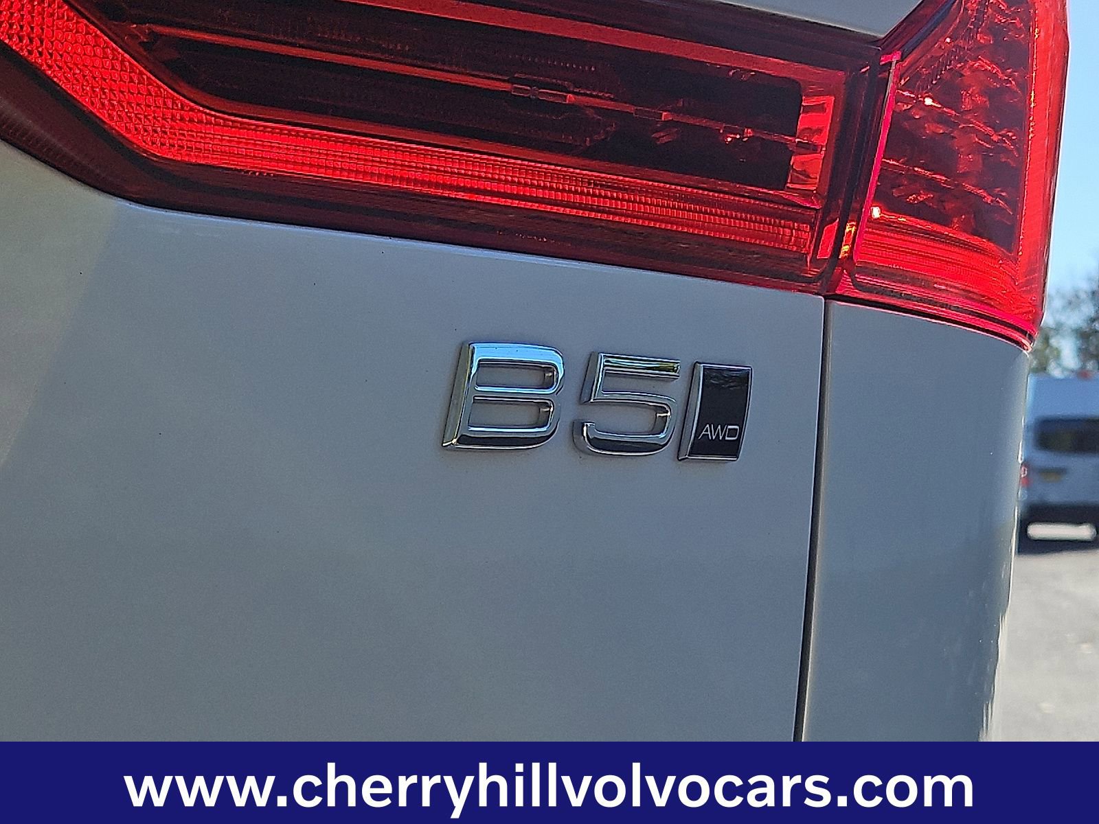 Certified 2024 Volvo XC60 B5 Core w/ Protection Package Premier image 31