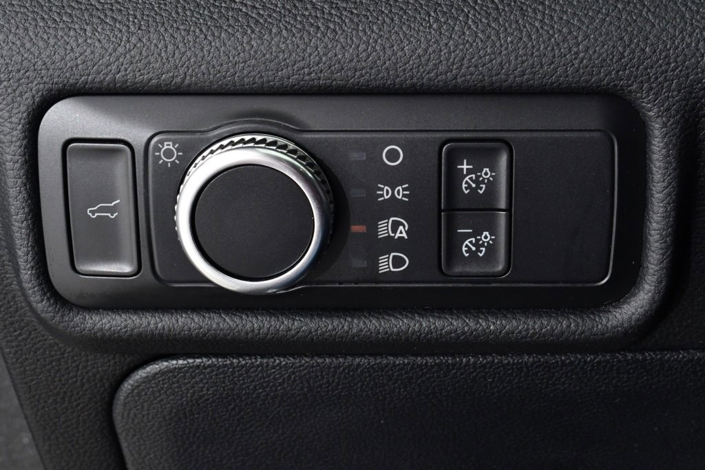 Used 2022 Ford Explorer XLT w/ Class IV Trailer Tow Package image 32