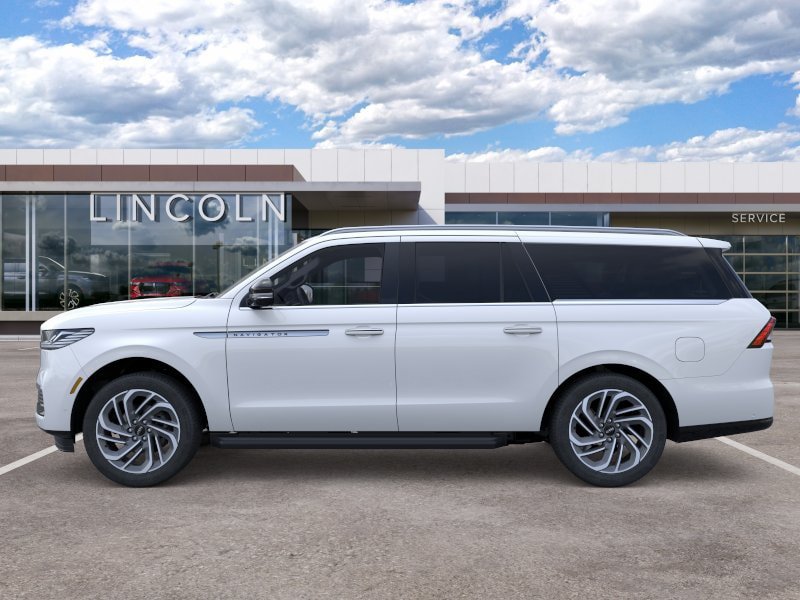 New 2026 Lincoln Navigator L Premier AWD/4WD image 26