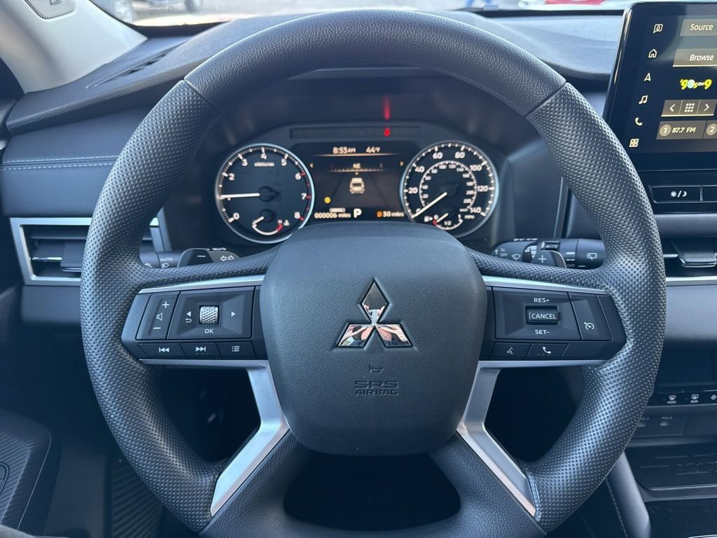 New 2026 Mitsubishi Outlander ES image 15