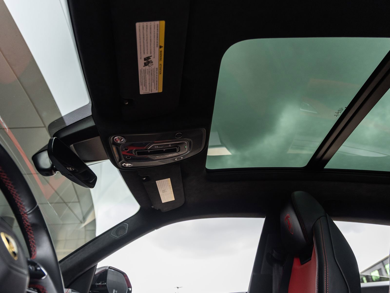 Used 2022 Lamborghini Urus image 24