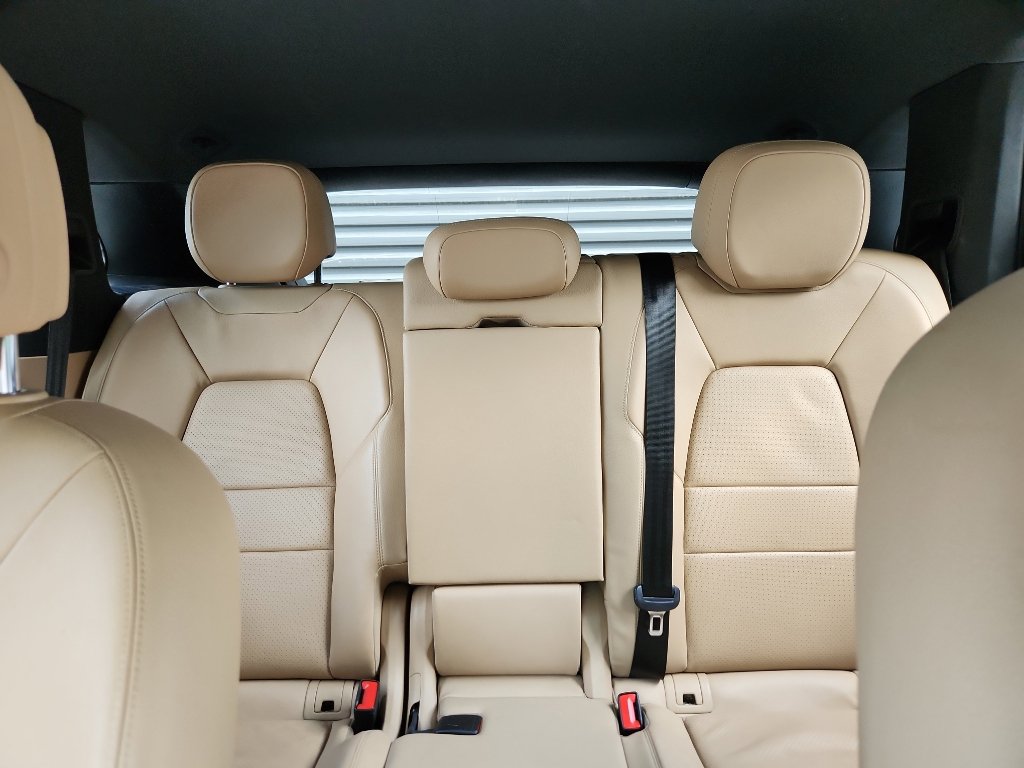 Certified 2020 Porsche Cayenne AWD/4WD image 36