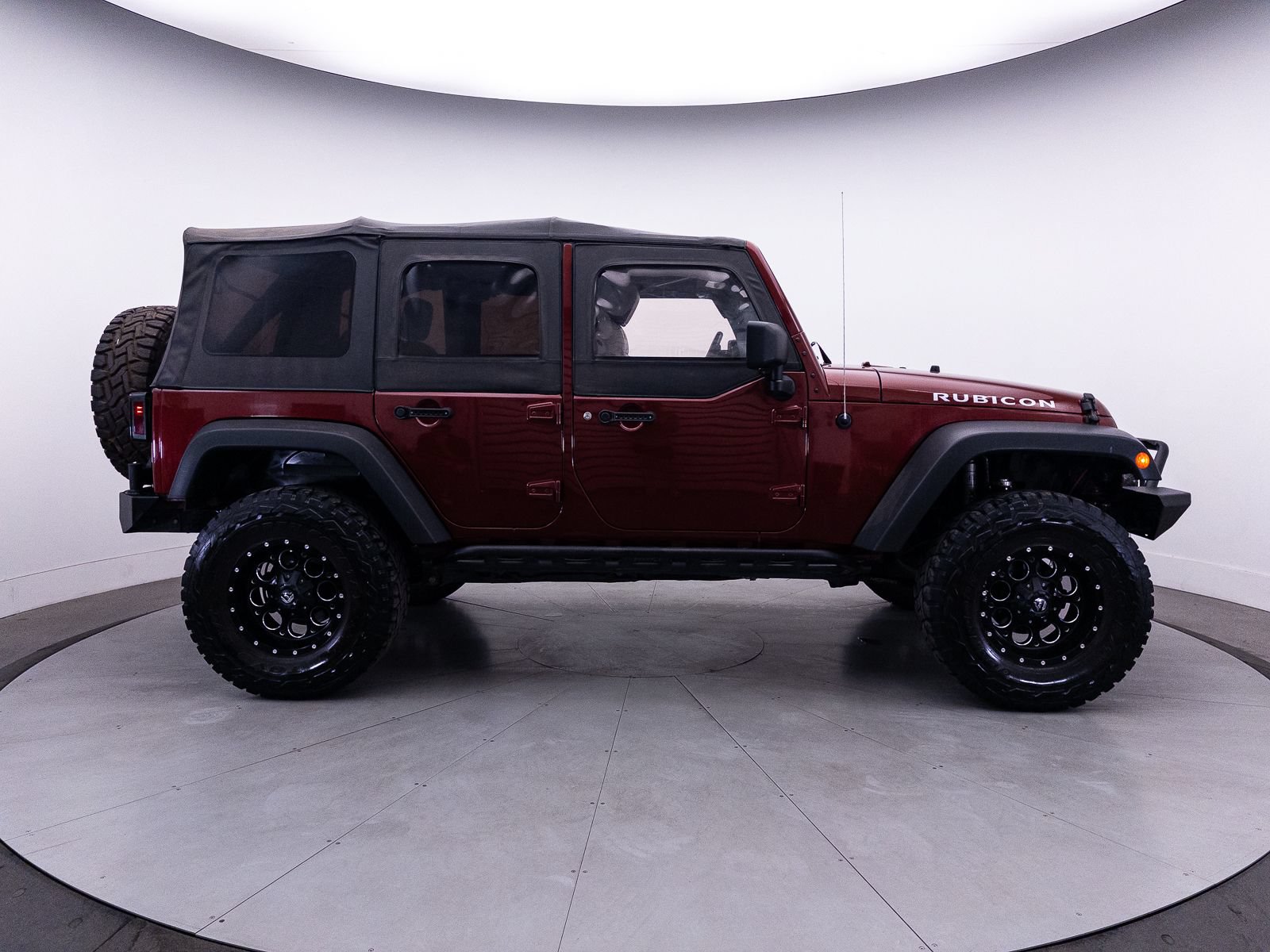 Used 2010 Jeep Wrangler Unlimited Rubicon AWD/4WD image 32