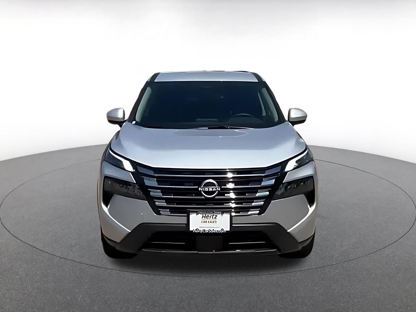 Used 2025 Nissan Rogue SV FWD image 4