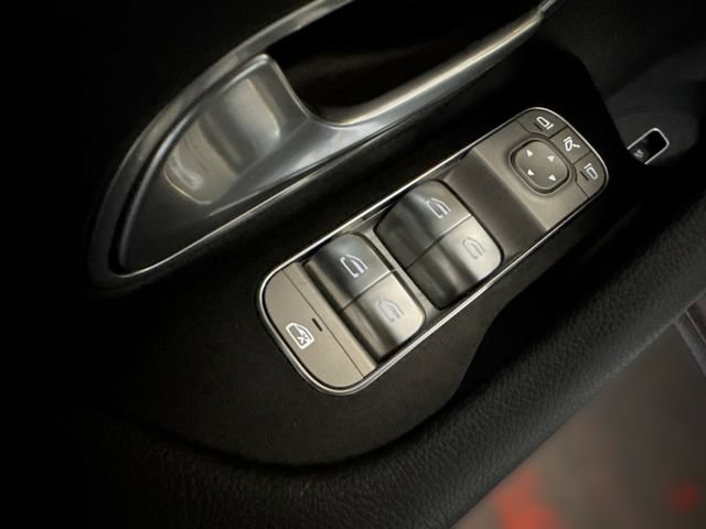 Used 2025 Mercedes-Benz GLE 350 4MATIC image 16