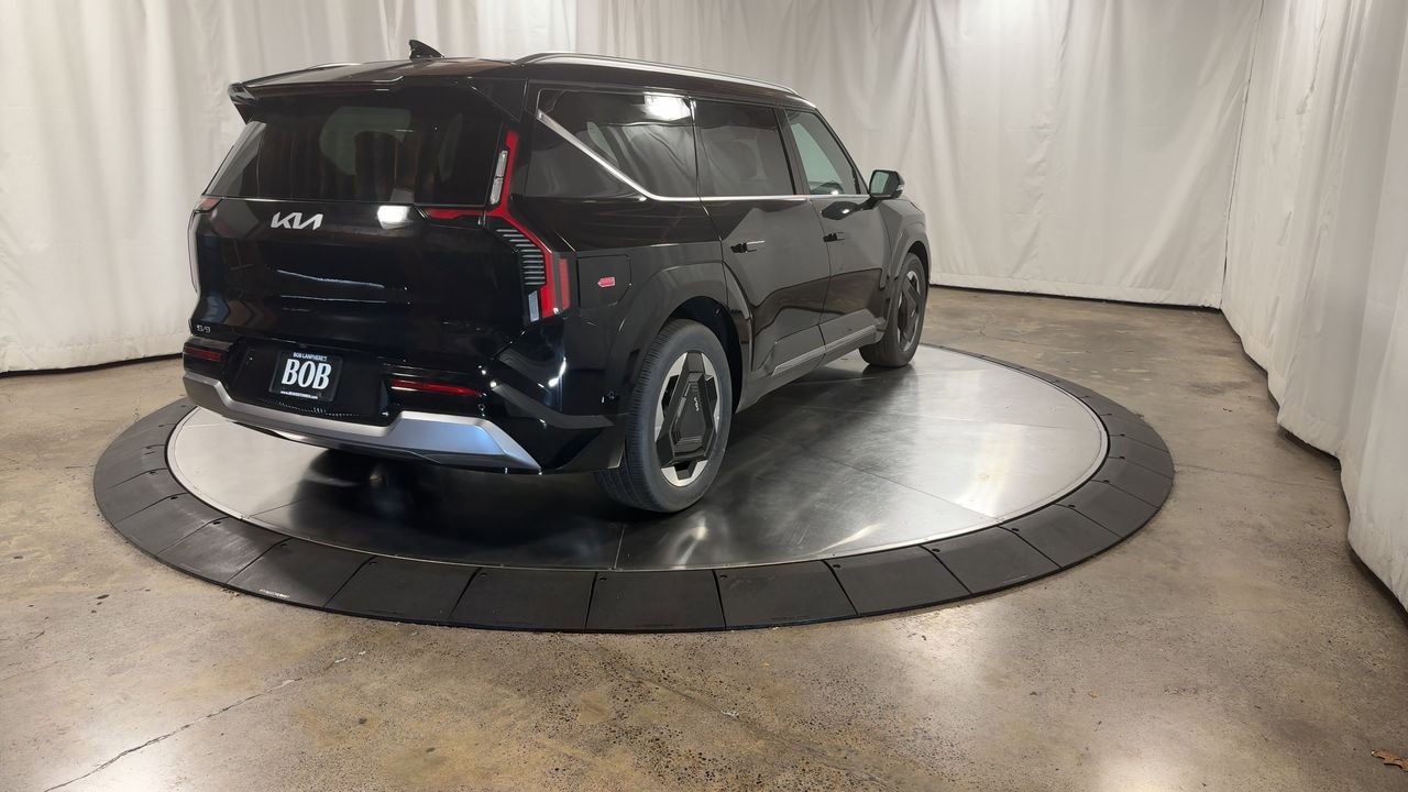 New 2026 Kia EV9 Land image 8