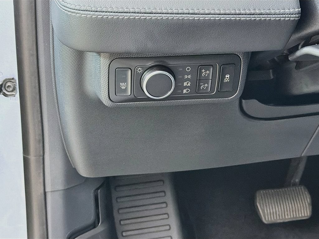 Used 2022 Ford Mustang Mach-E Select w/ Comfort/Technology Package RWD image 31