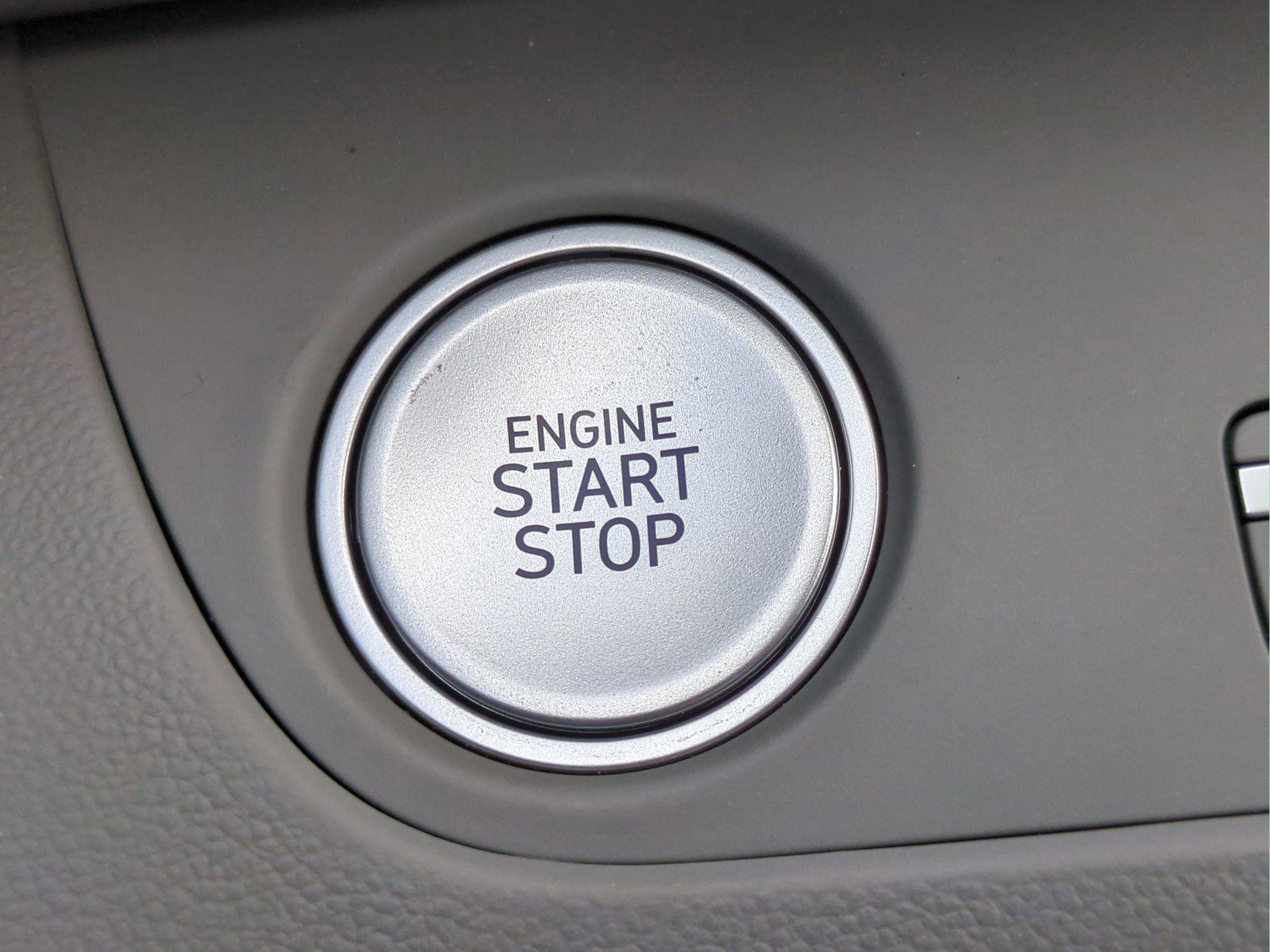 New 2025 Hyundai Elantra SEL image 30