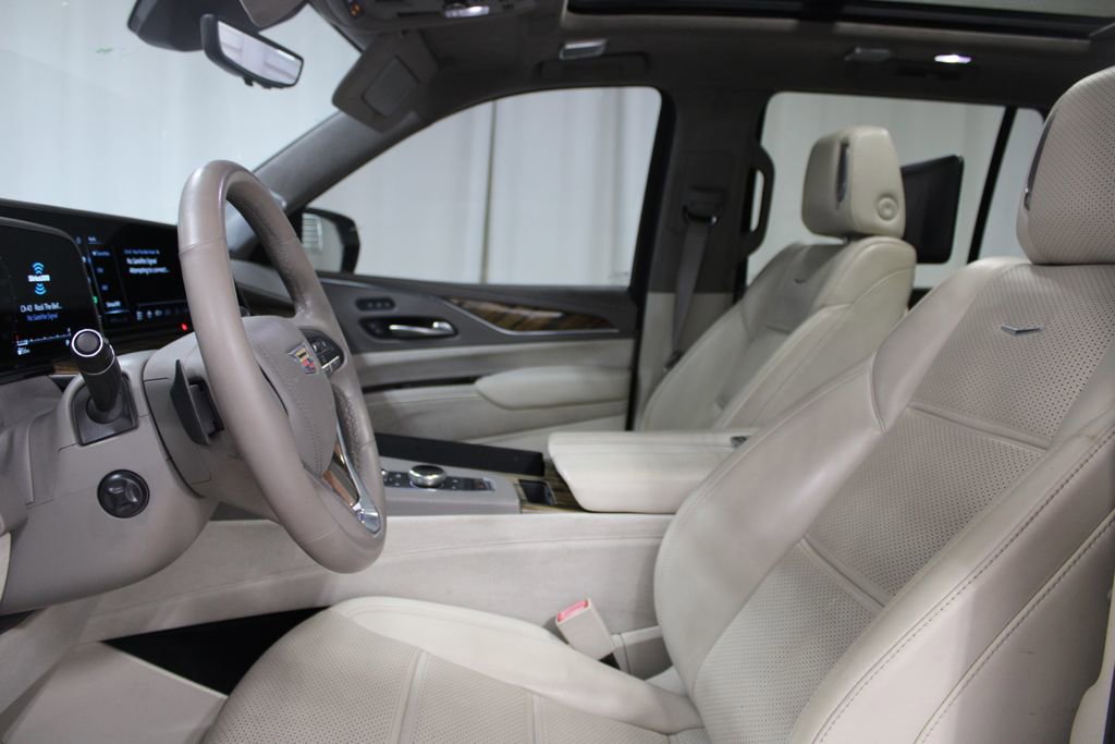 Used 2021 Cadillac Escalade Sport Platinum image 16