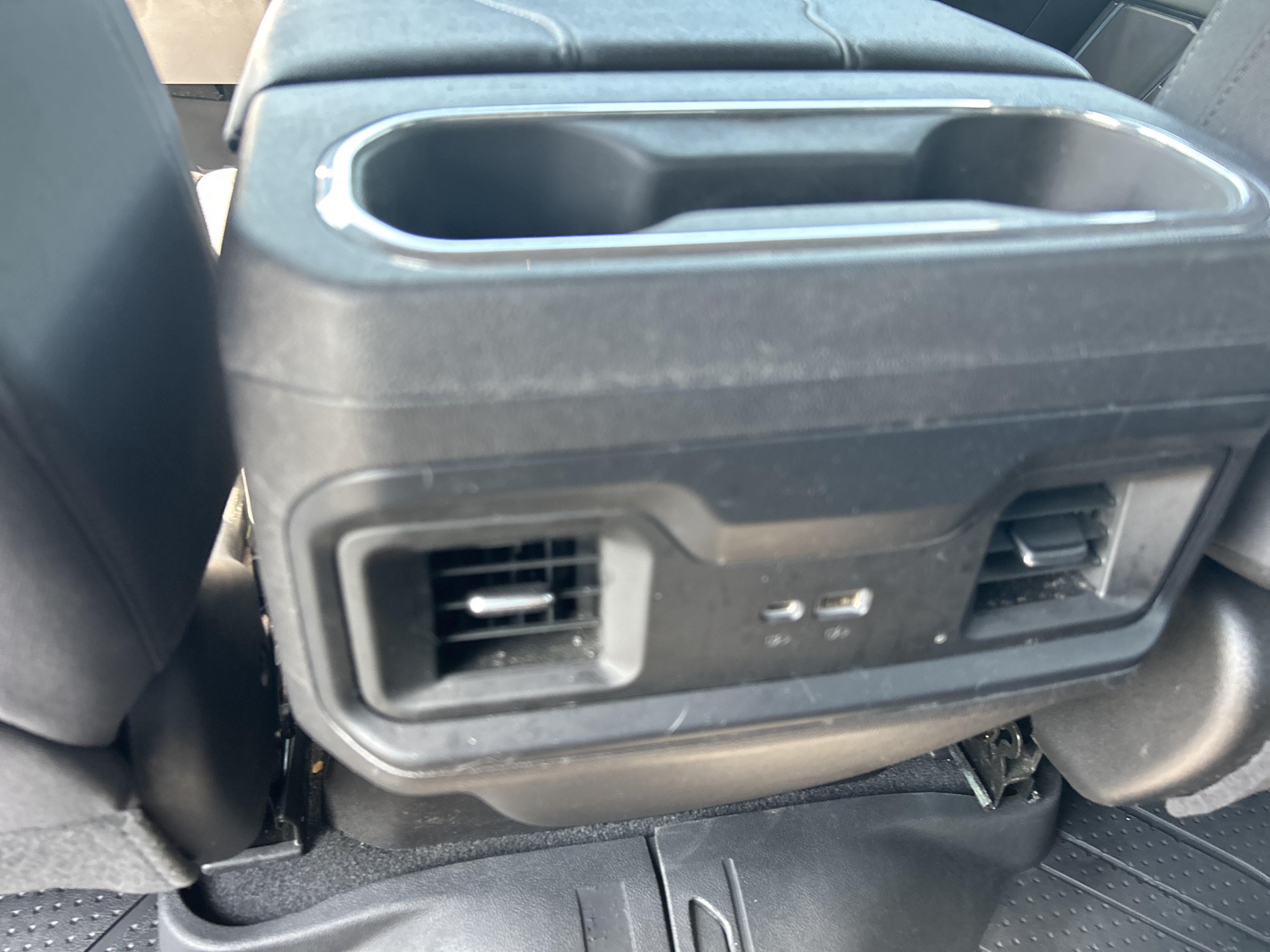 Used 2023 Chevrolet Silverado 1500 LT AWD/4WD image 24