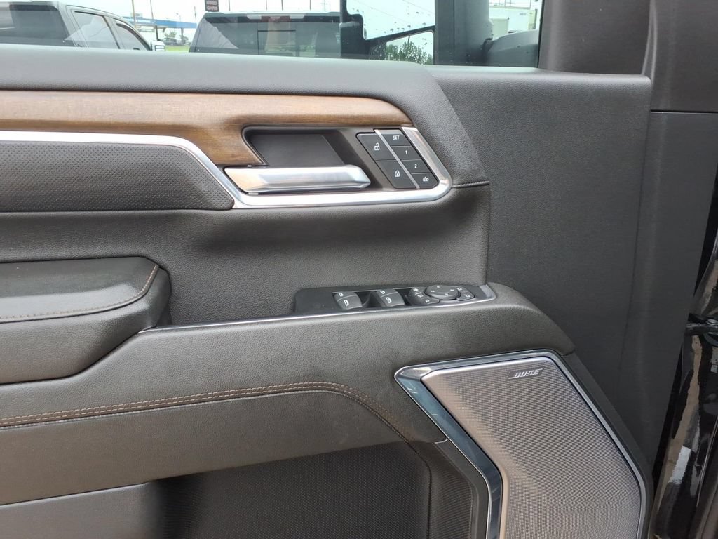 Used 2024 Chevrolet Silverado 2500 High Country w/ High Country Premium Package AWD/4WD image 19