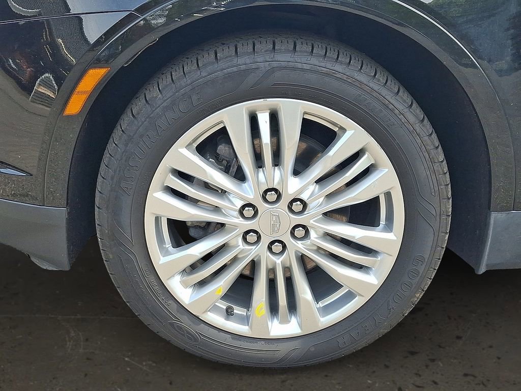 Used 2019 Cadillac XT5 Premium Luxury AWD/4WD image 4