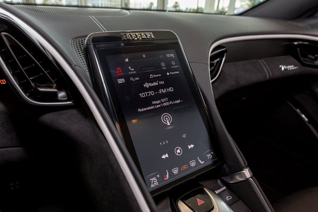 Used 2024 Ferrari Roma Spider image 20