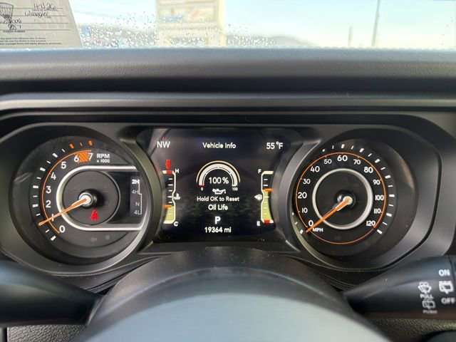 Used 2025 Jeep Wrangler Unlimited Rubicon AWD/4WD image 18