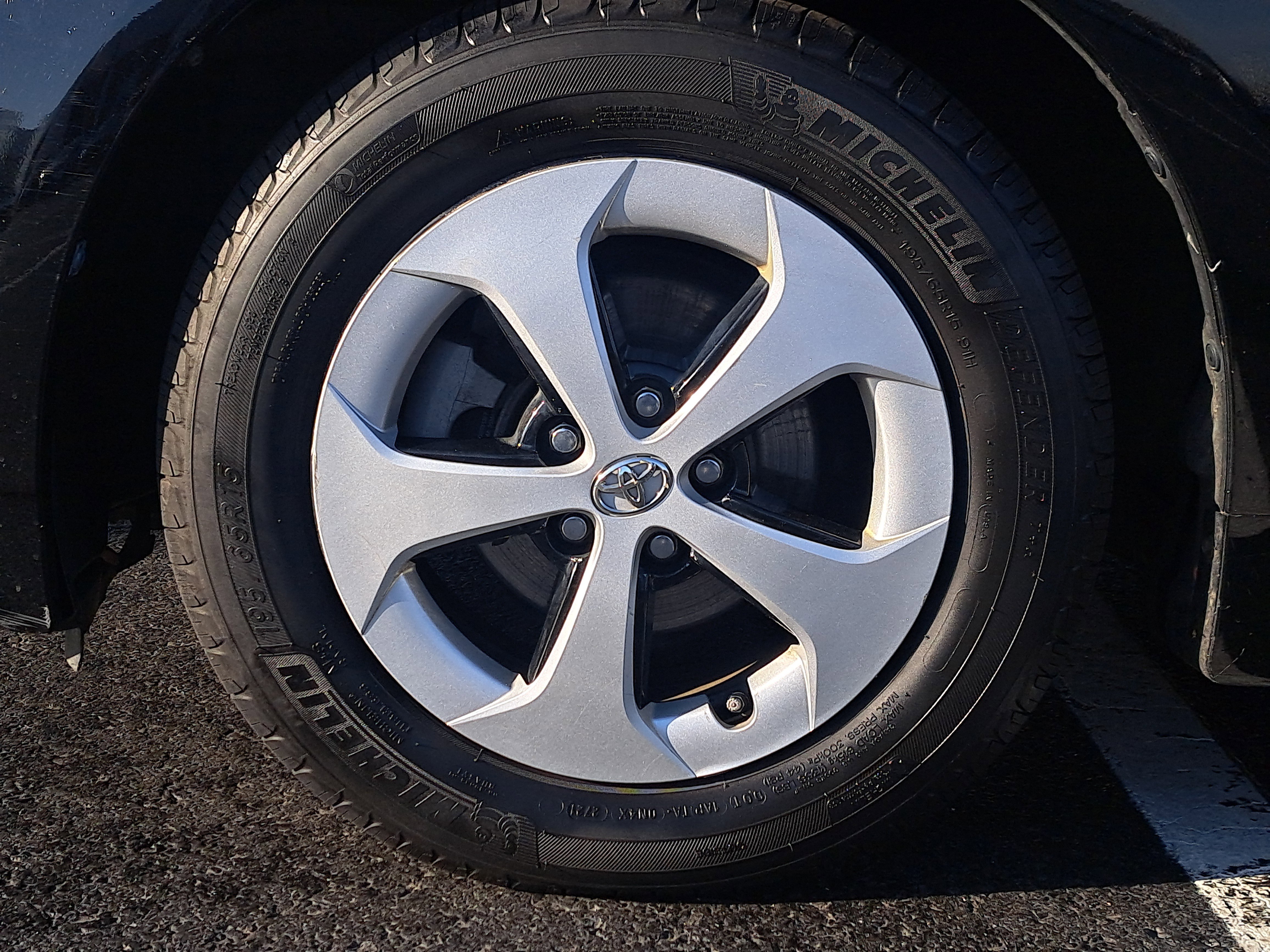 Used 2012 Toyota Prius Four image 11