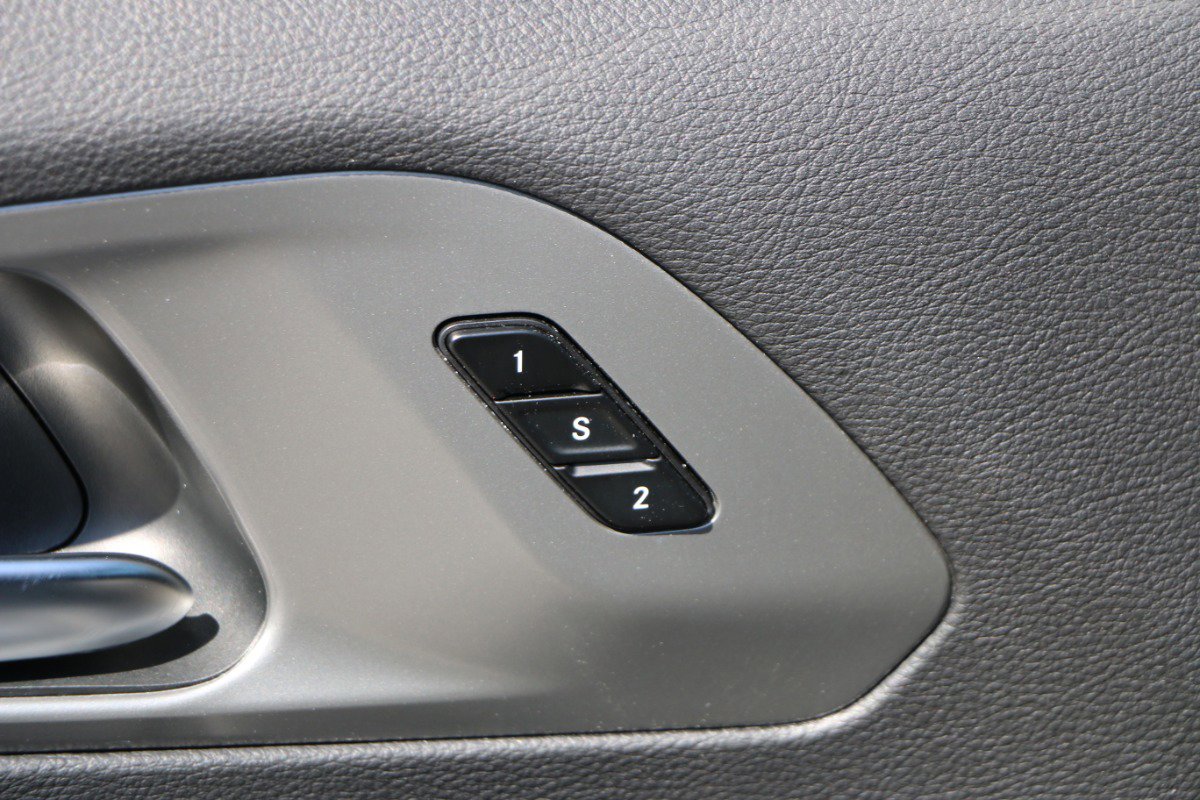 Used 2026 Chrysler Pacifica Select image 18
