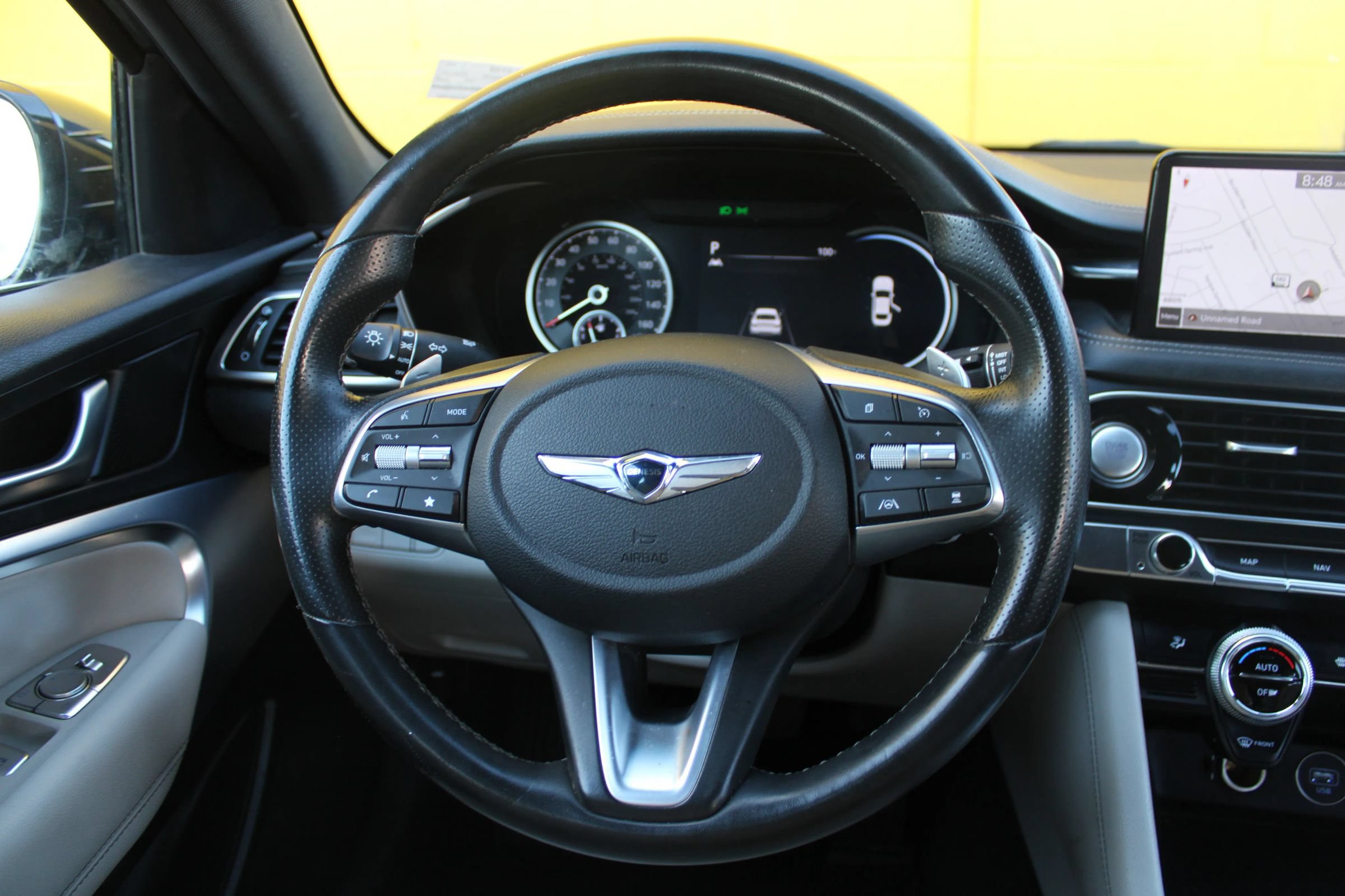 Used 2022 Genesis G70 2.0T RWD image 13