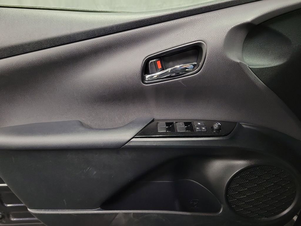 Used 2022 Toyota Prius LE image 21