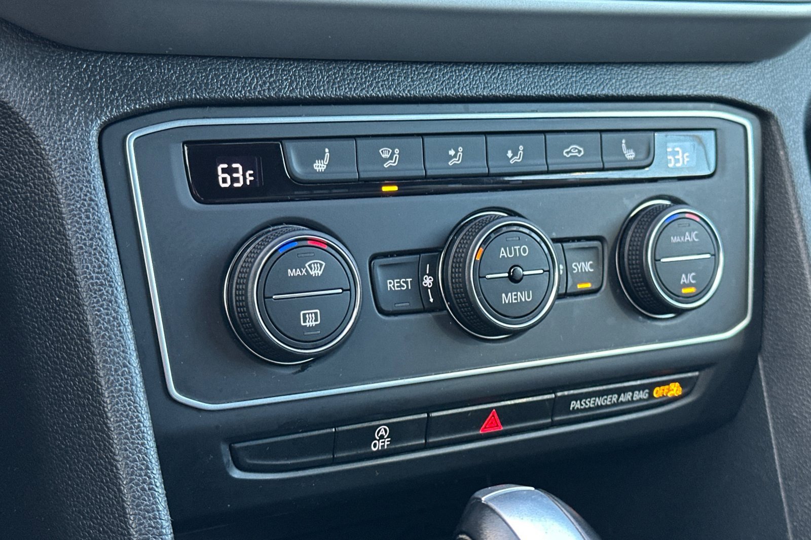 Used 2021 Volkswagen Atlas SE image 23