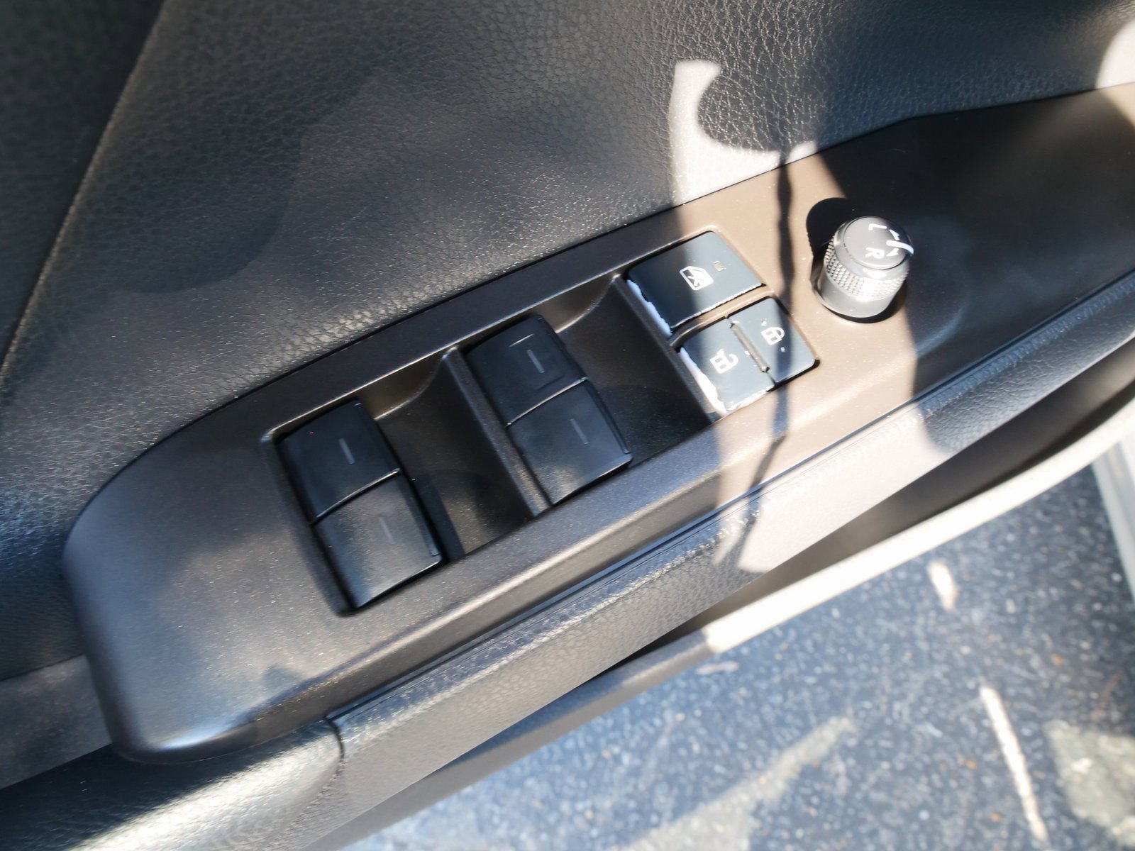 Used 2022 Toyota Camry SE w/ Convenience Package image 19