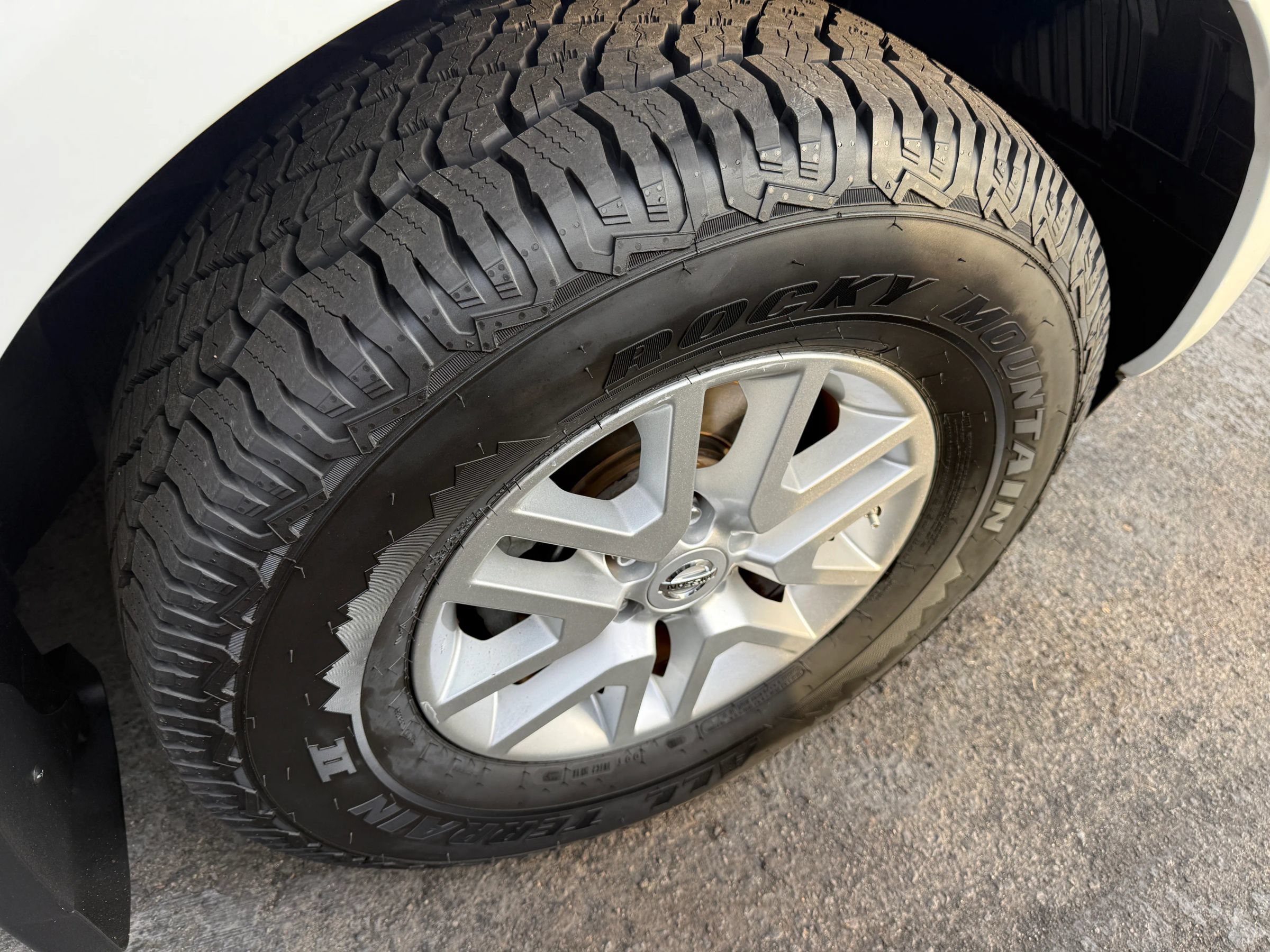 Used 2018 Nissan Frontier SV RWD image 25