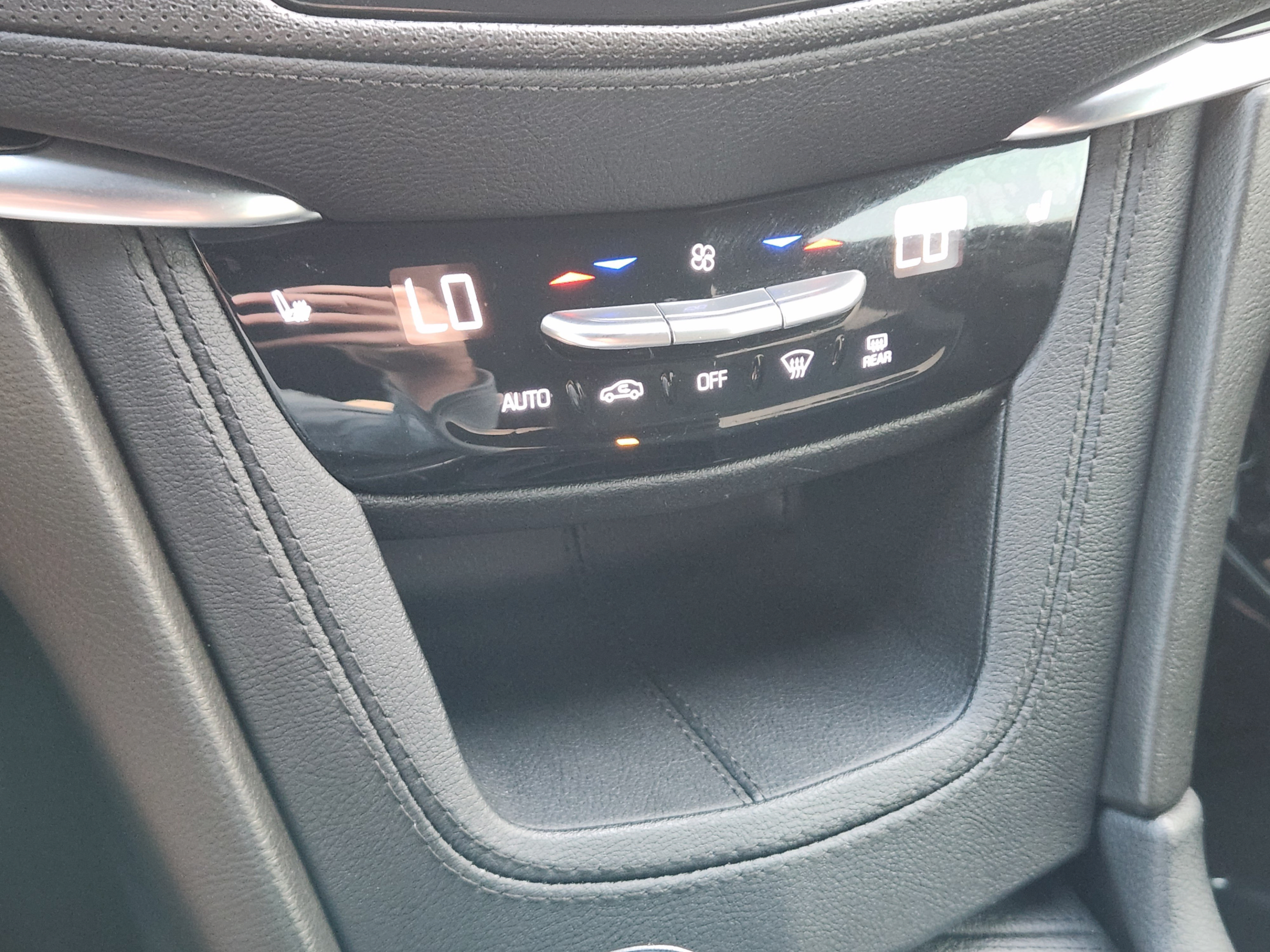 Used 2023 Cadillac XT6 Luxury FWD image 19