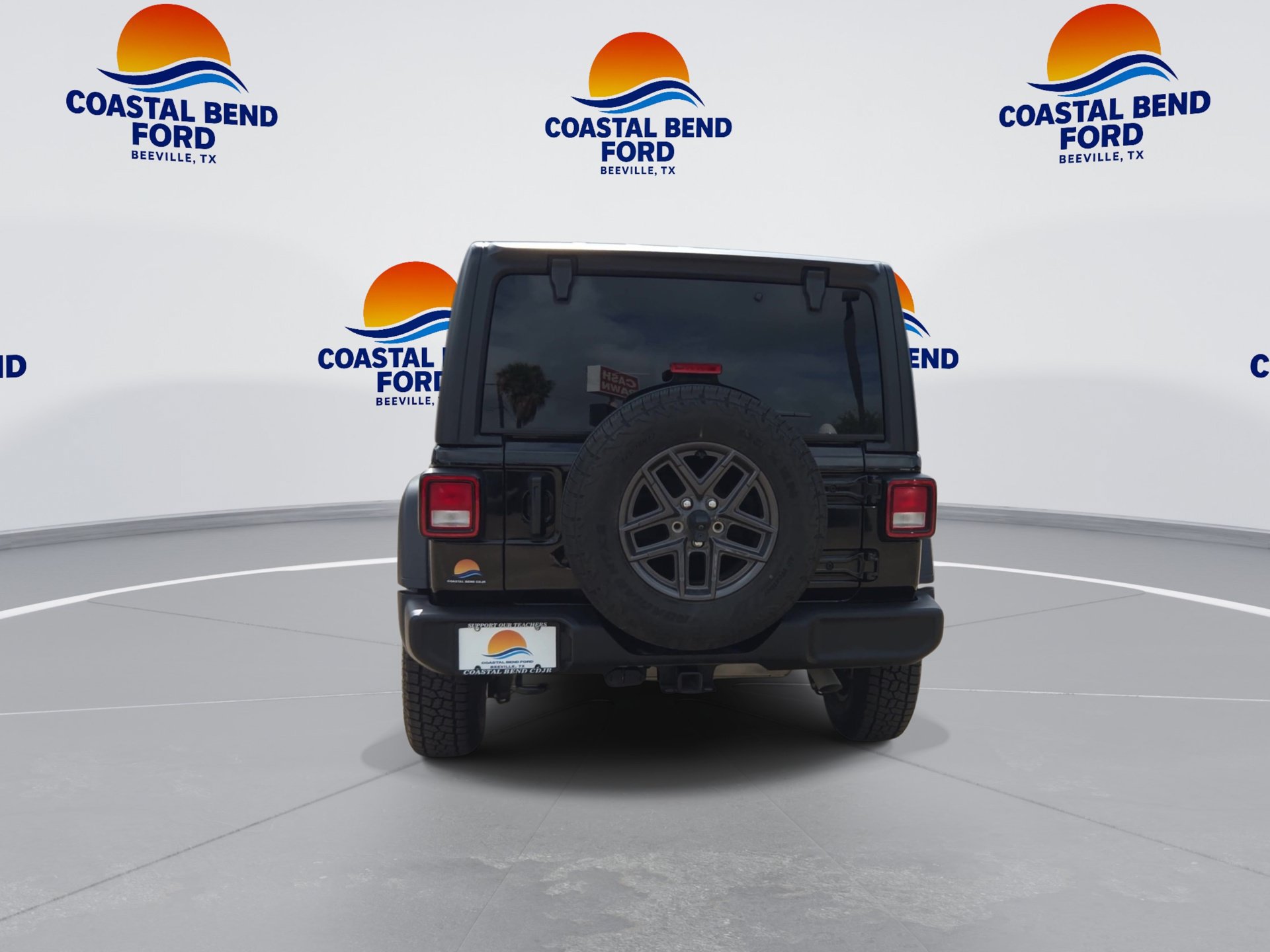 Used 2024 Jeep Wrangler Unlimited Sport AWD/4WD image 7