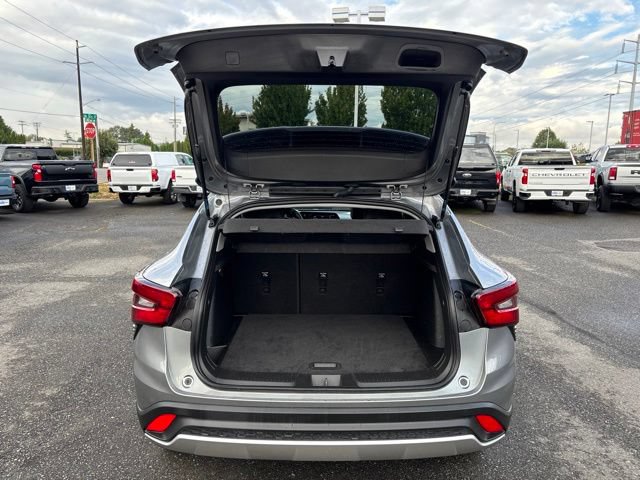 Used 2025 Chevrolet Trax LT w/ LT Convenience Package FWD image 31